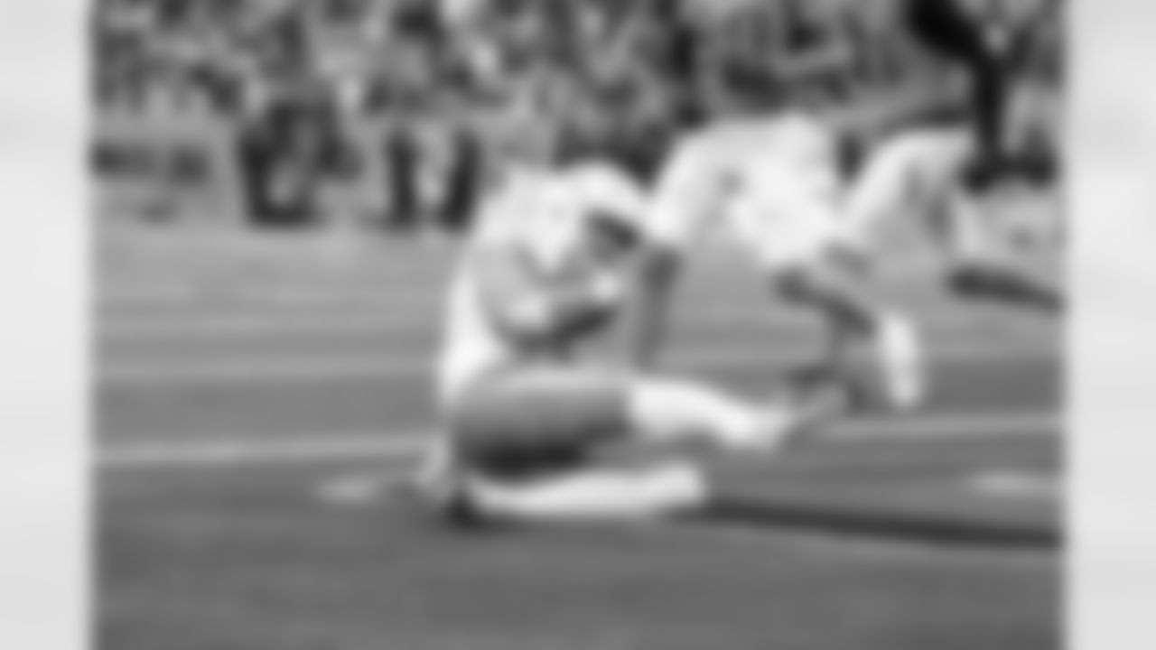 QB Justin Herbert (10)