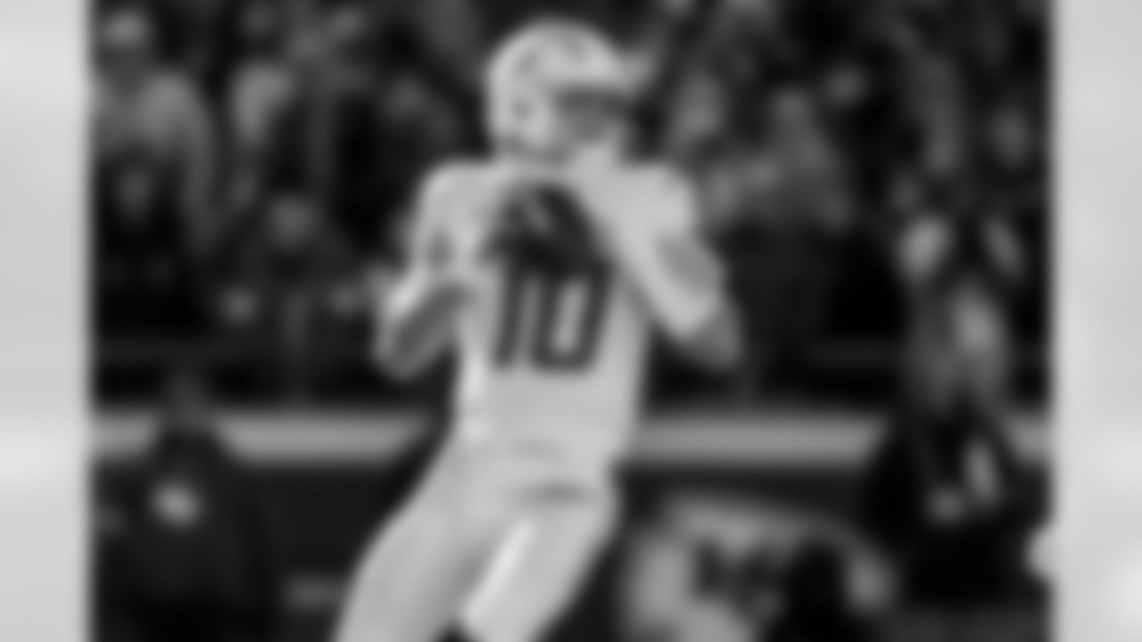 Check out the best shots from the Chargers Week 15 matchup against the Chiefs!