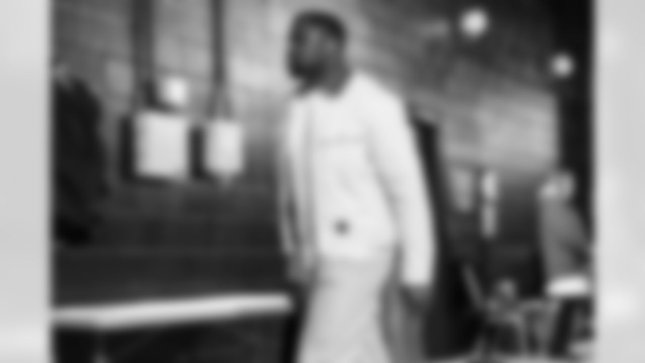 OLB Khalil Mack (52)