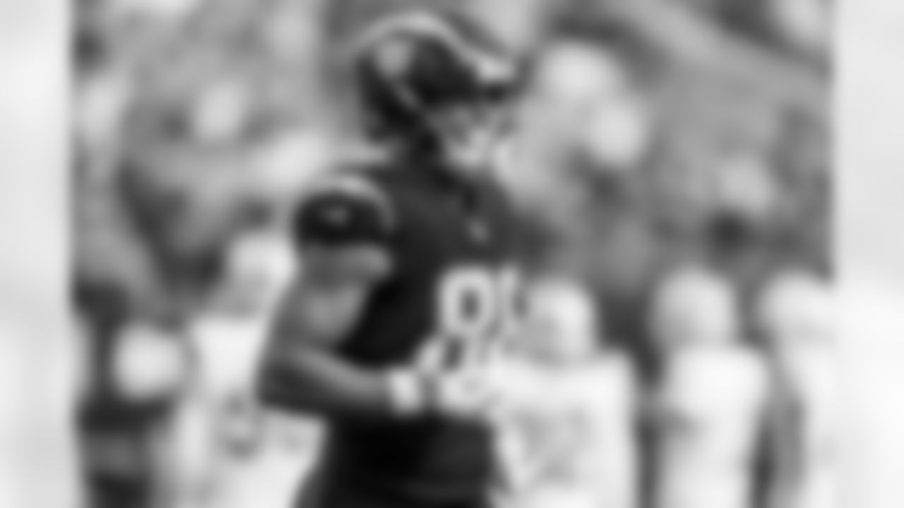 Take a look back at the best photos of the Chargers 2025 draft class in their inaugural NFL campaign.