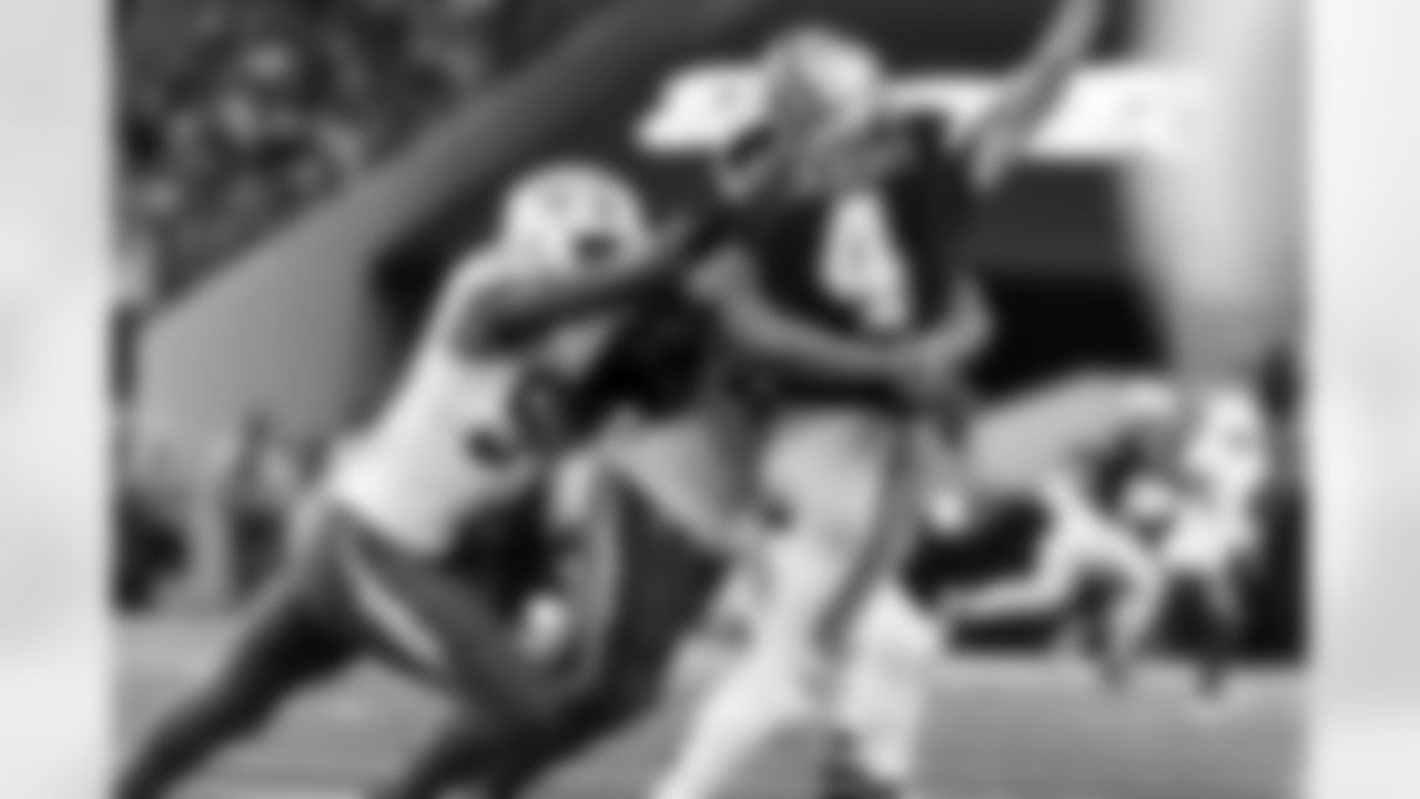 Check out the best shots from the Chargers Week 16 matchup against the Cowboys!