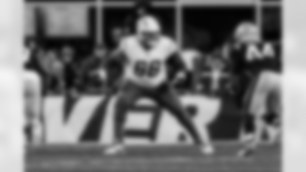 Take a look at the best photos of Chargers 2026 free agent Jamaree Salyer