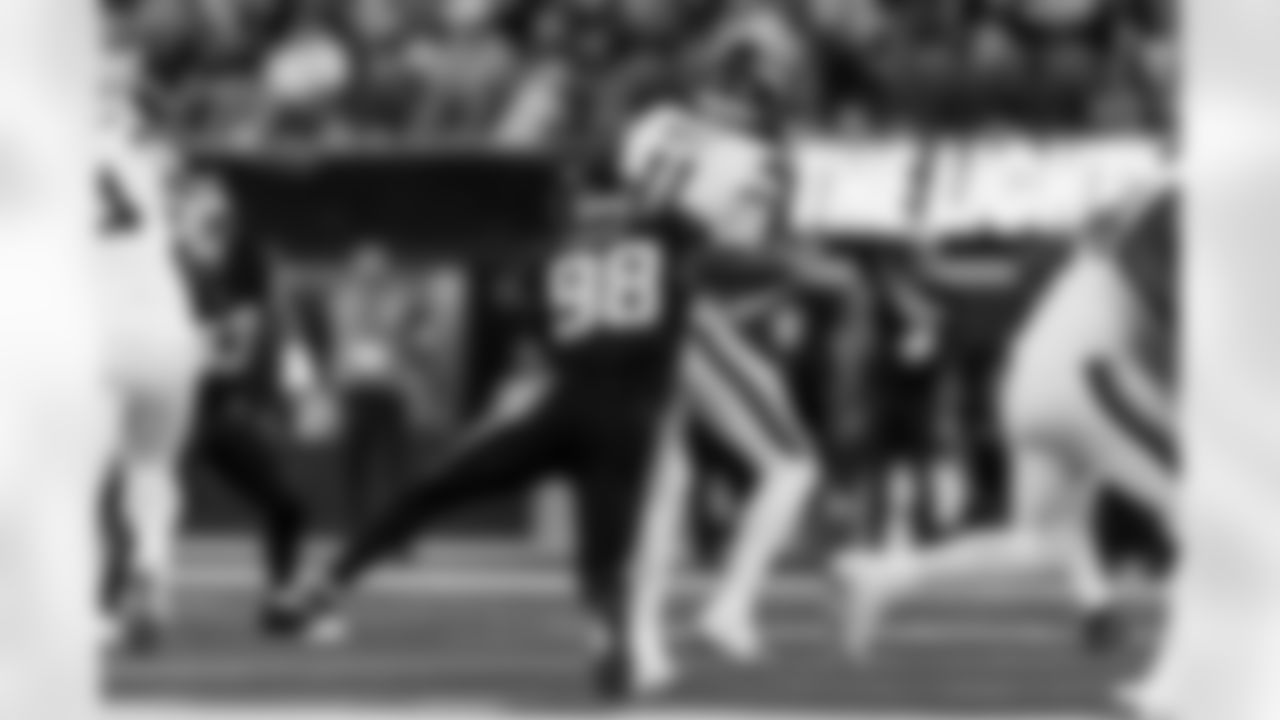 Take a look at the best photos of Chargers 2026 free agent Odafe Oweh