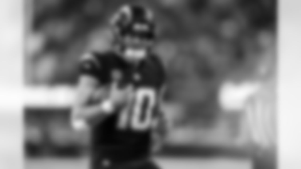 QB Justin Herbert (10)