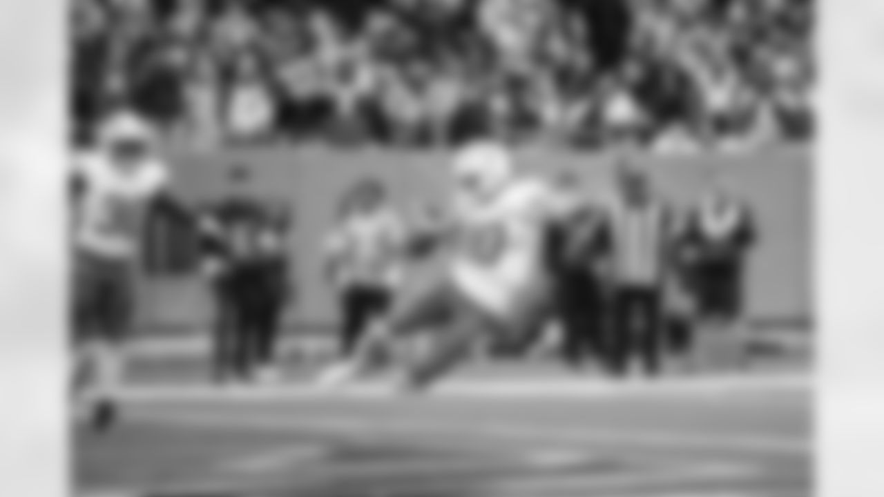 QB Justin Herbert (10)