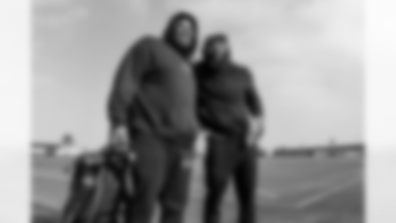 Los Angeles Chargers DL Teair Tart (90) and Linebackers Coach Navorro Bowman travels to Dallas on Saturday, Dec. 20, 2025 for the Week 16 regular season matchup against the Dallas Cowboys.