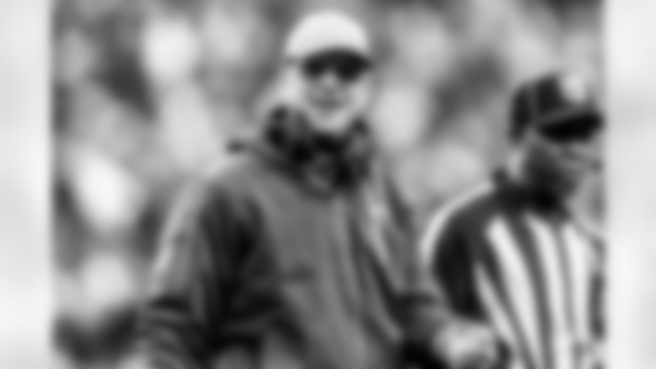 Take a look back at the Chargers Week 17 matchup with the Patriots in monochrome!