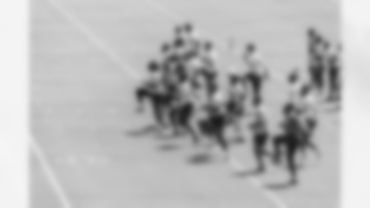 Los Angeles Chargers players participate in Phase 2 of the offseason program on Tuesday, May 20, 2025 at The Bolt in El Segundo, CA.
