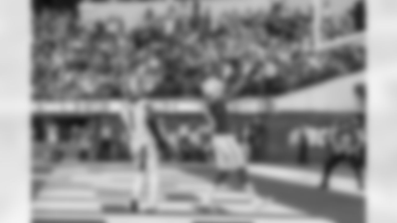 The Los Angeles Chargers play the Detroit Lions on Sunday, November 12, 2023 at SoFi Stadium in Inglewood, CA.
[FINAL SCORE: DET 41 - LAC 38]