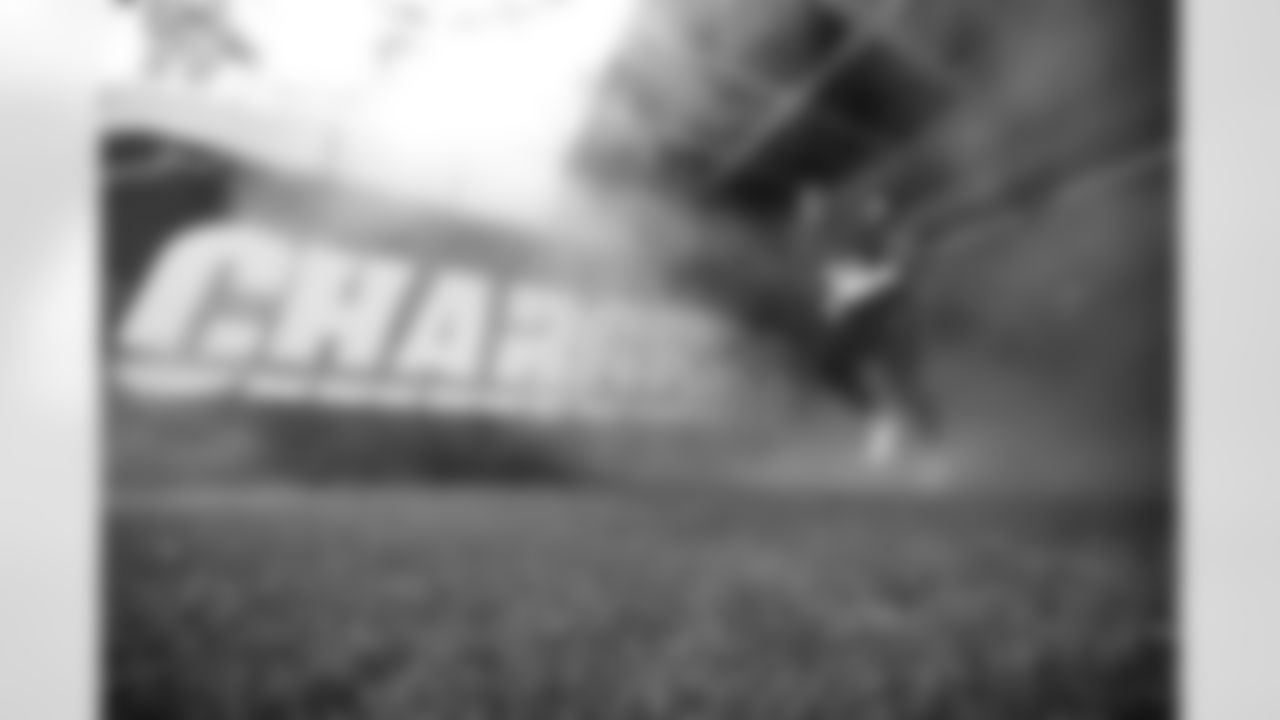 DL Da'Shawn Hand (91)