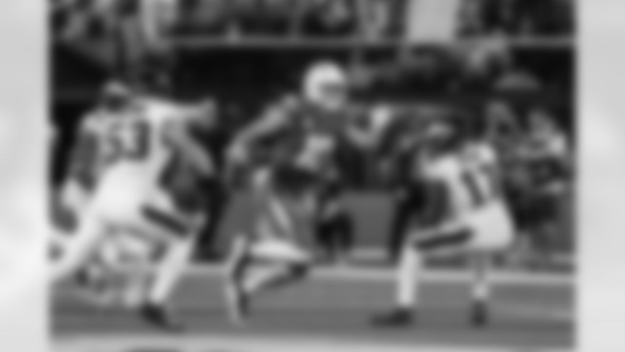 QB Justin Herbert (10)