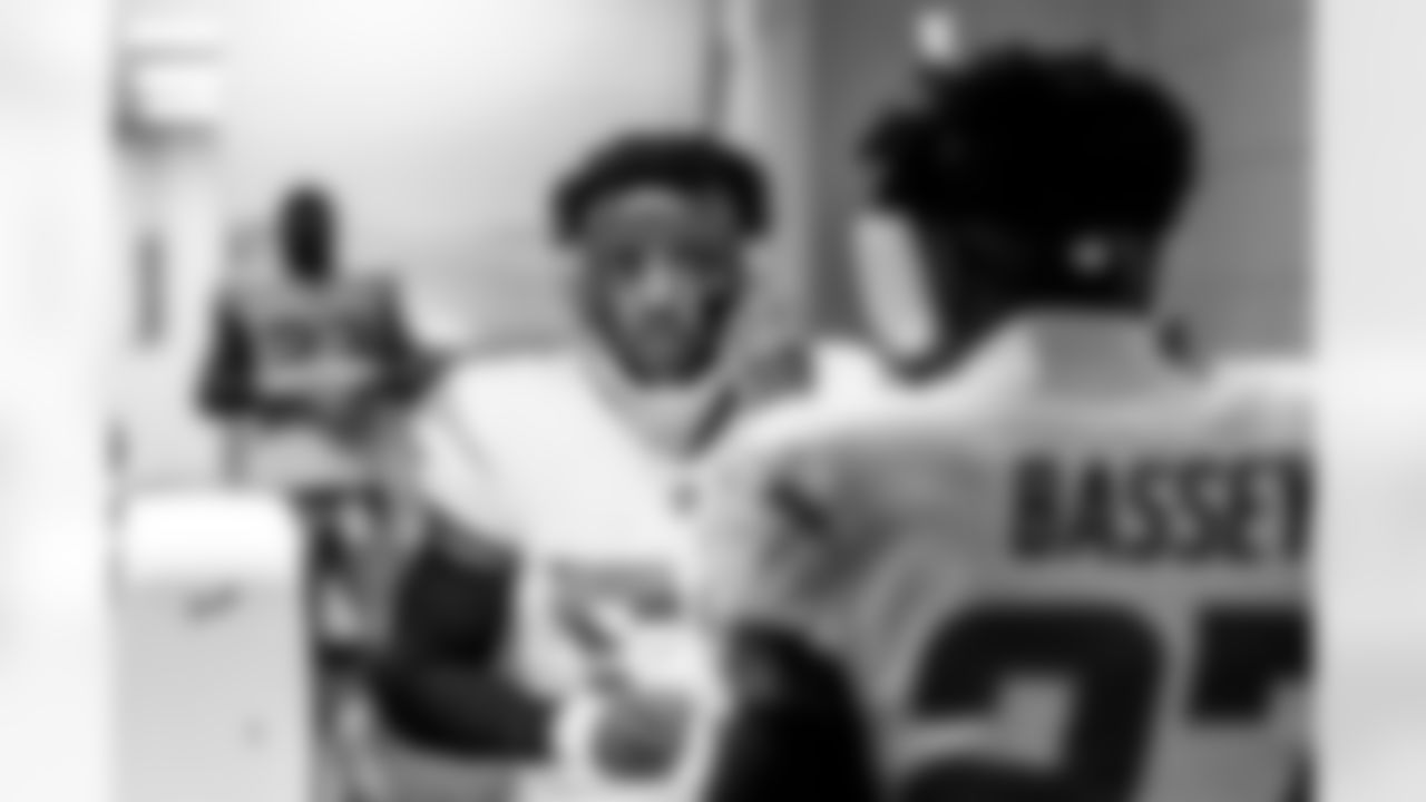 The Los Angeles Chargers play the Denver Broncos on Sunday, December 31, 2023 at Empower Field at Mile High in Denver, CO.
[FINAL SCORE: DEN 16 - LAC 9]