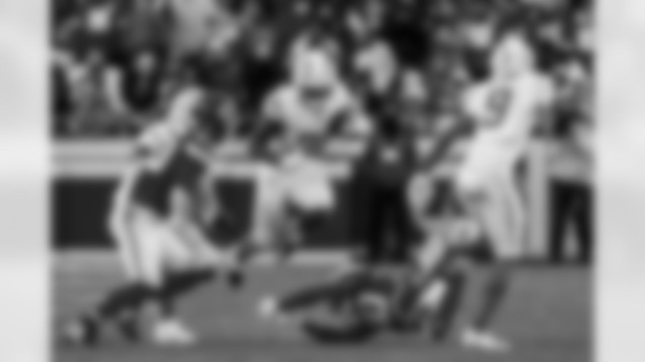 Check out the best shots from the Chargers Week 15 matchup against the Chiefs!