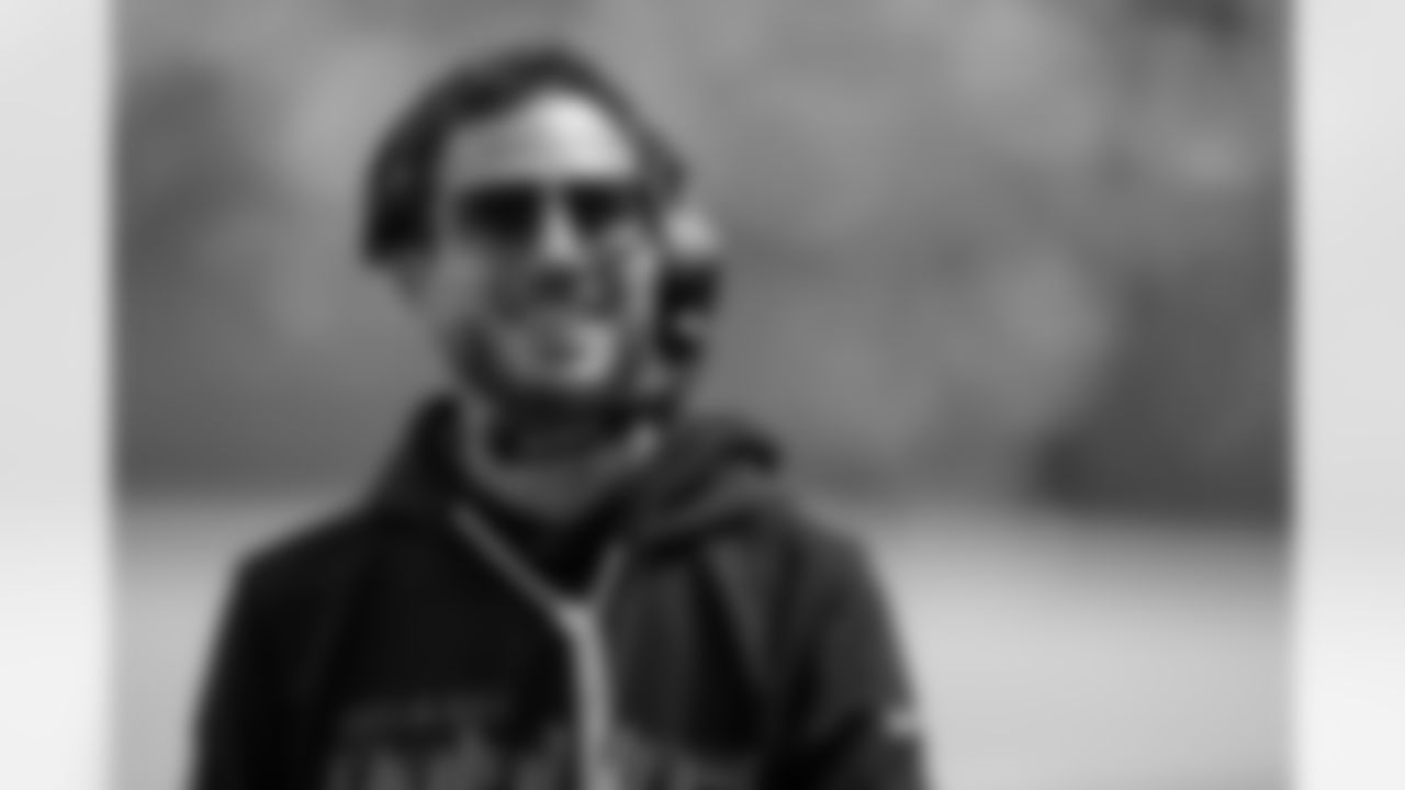 The Chargers have named Mike McDaniel as offensive coordinator.