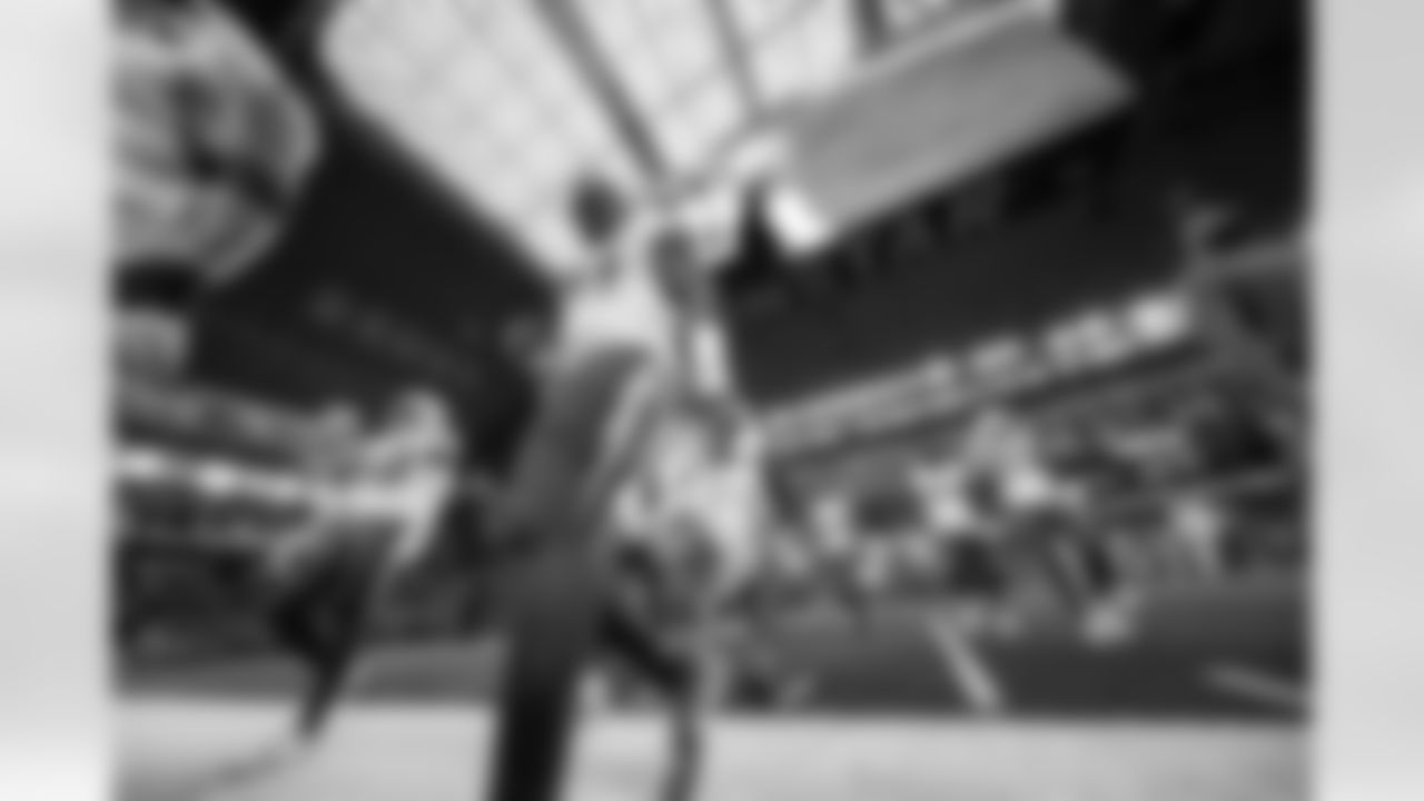 DL Da'Shawn Hand (91)