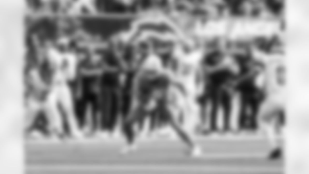 WR Ladd McConkey (15)