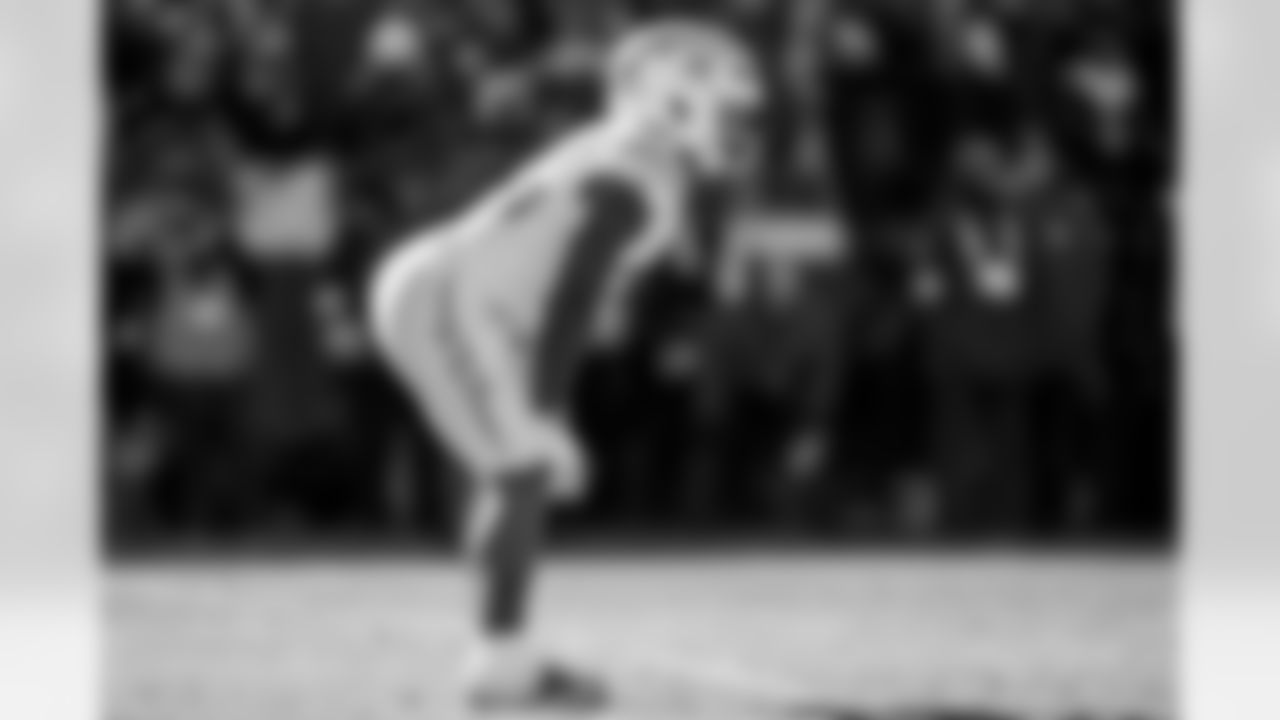 Check out the best shots from the Chargers Week 15 matchup against the Chiefs!