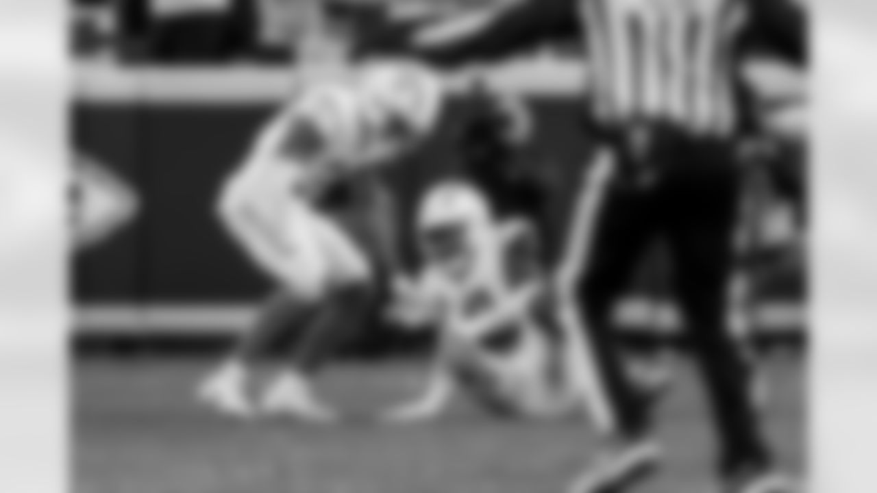 Check out the best shots from the Chargers Week 15 matchup against the Chiefs!