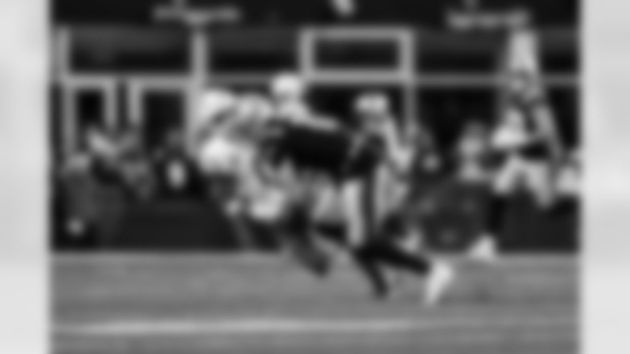 LB Daiyan Henley (0)