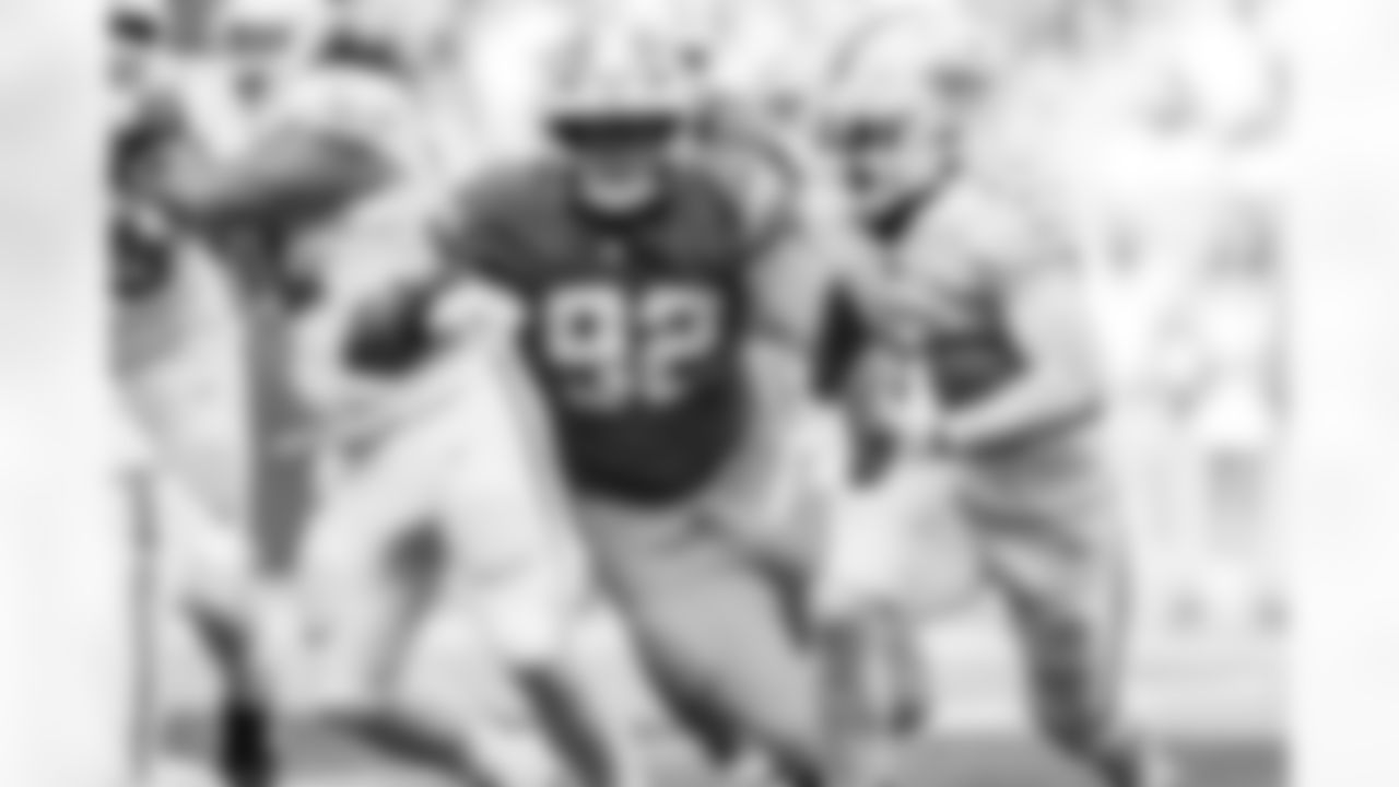 DL Justin Eboigbe (92)