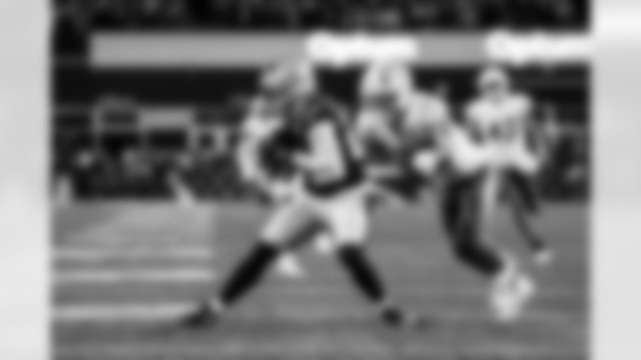 DB Deane Leonard (33)