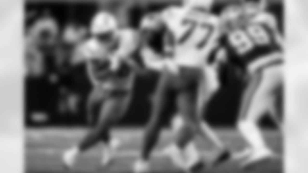 Check out the best shots from the Chargers Week 16 matchup against the Cowboys!