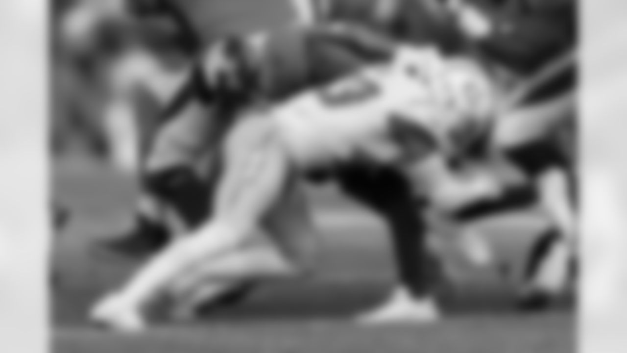 The Los Angeles Chargers play the Denver Broncos on Sunday, December 31, 2023 at Empower Field at Mile High in Denver, CO.
[FINAL SCORE: DEN 16 - LAC 9]