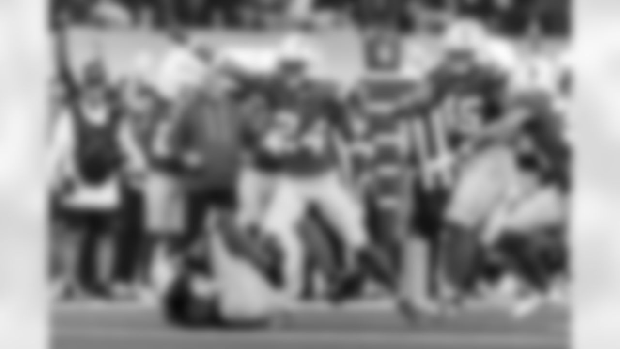 Check out the best shots from the Chargers Week 10 matchup against the Steelers!