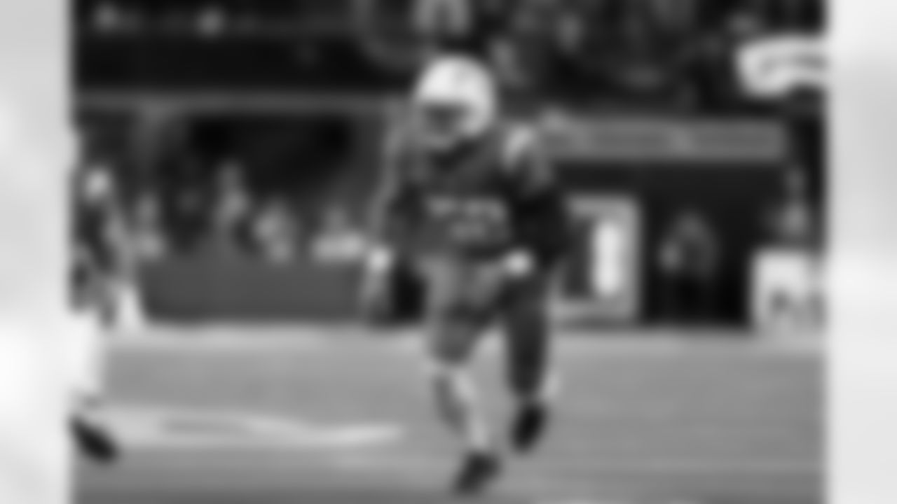 OLB Khalil Mack (52)