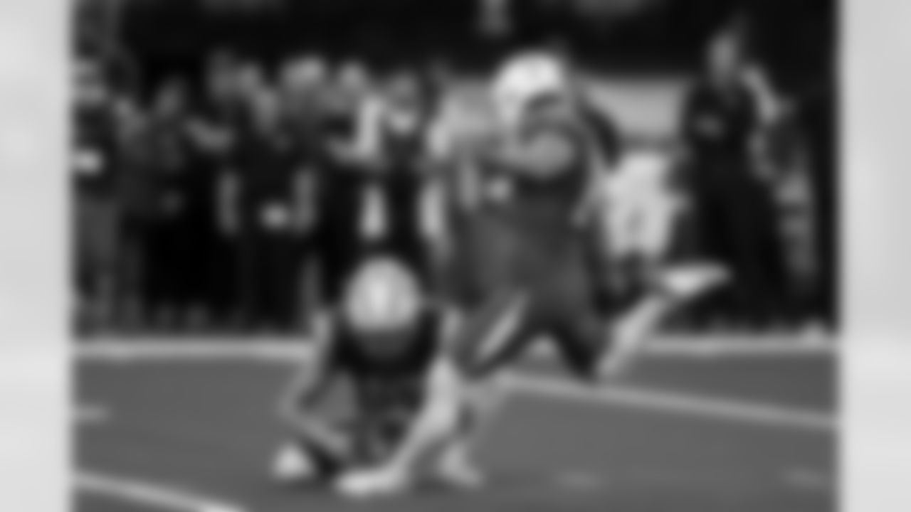 K Cameron Dicker (11) and P JK Scott (16)