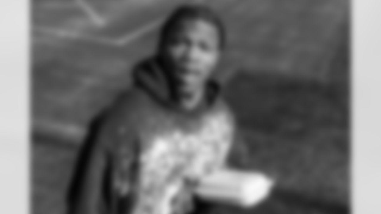 Los Angeles Chargers LB Daiyan Henley (0) travels to New England on Friday, Jan. 9, 2025 for the Wild Card matchup against the New England Patriots.