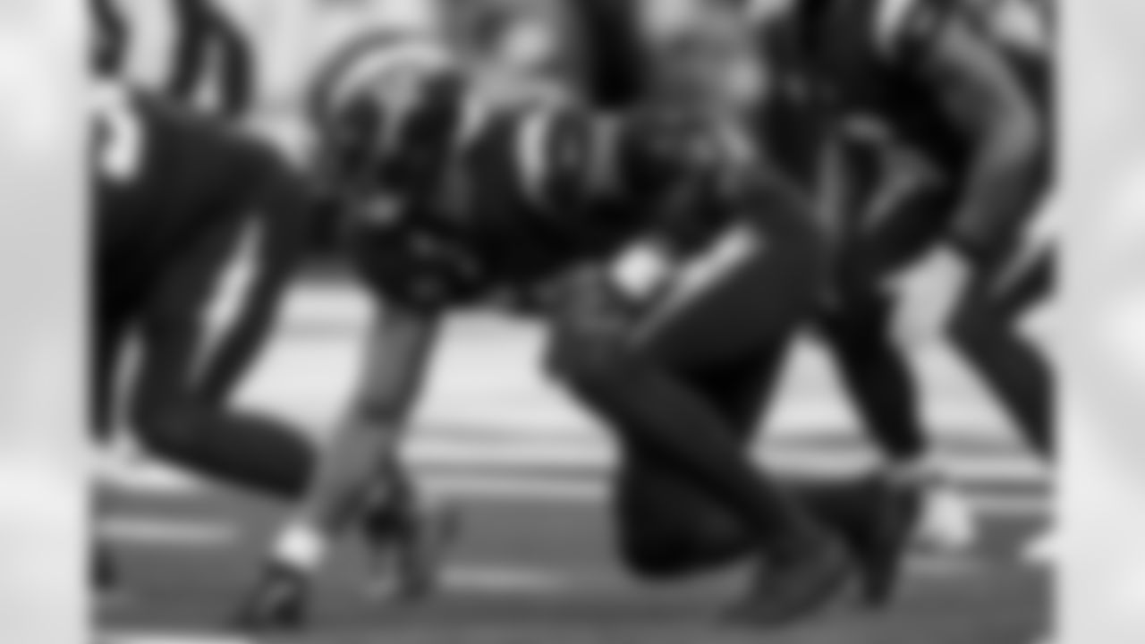 Take a look at the best photos of Chargers 2026 free agent Khalil Mack