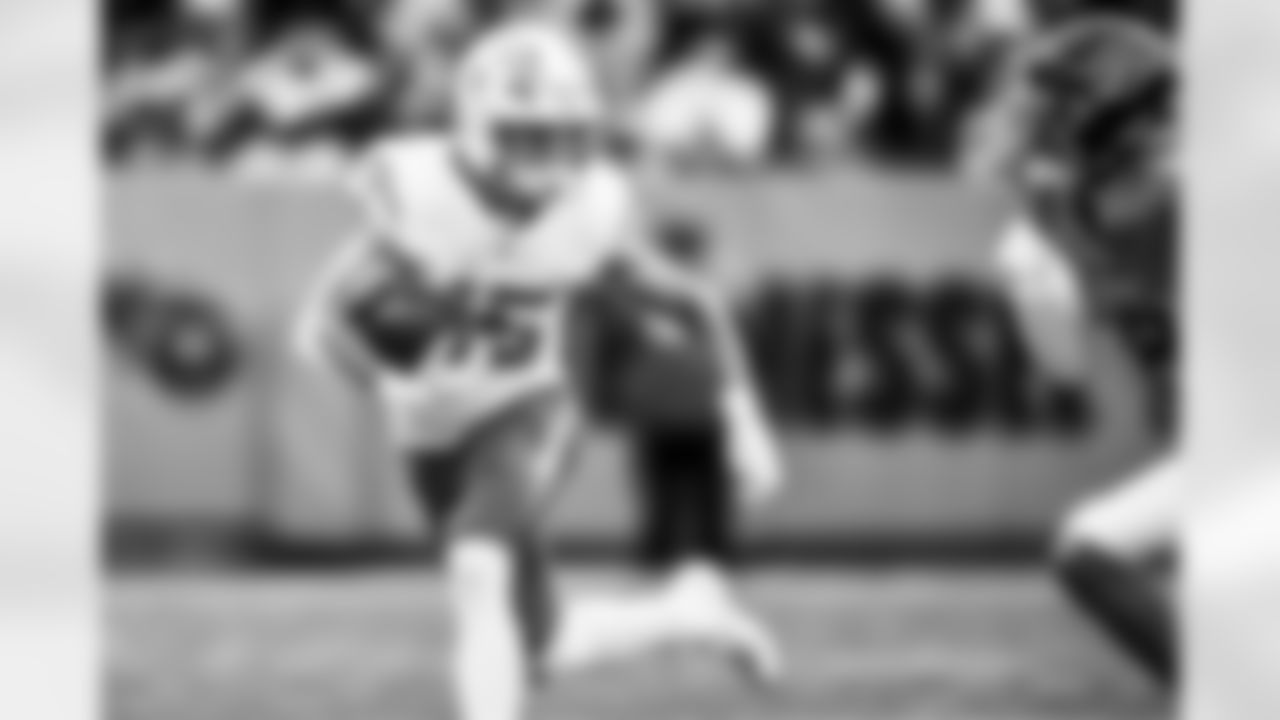 Take a look back at the Chargers Week 9 matchup with the Titans in monochrome.