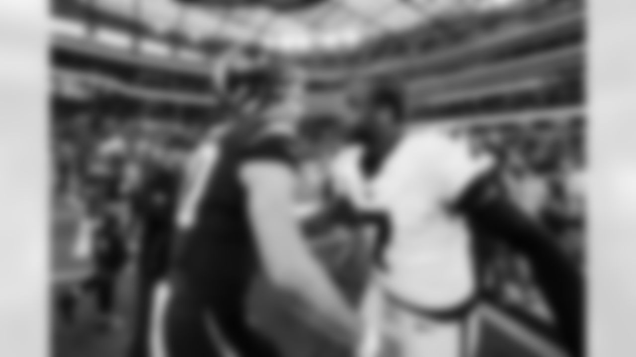 QB Justin Herbert (10)