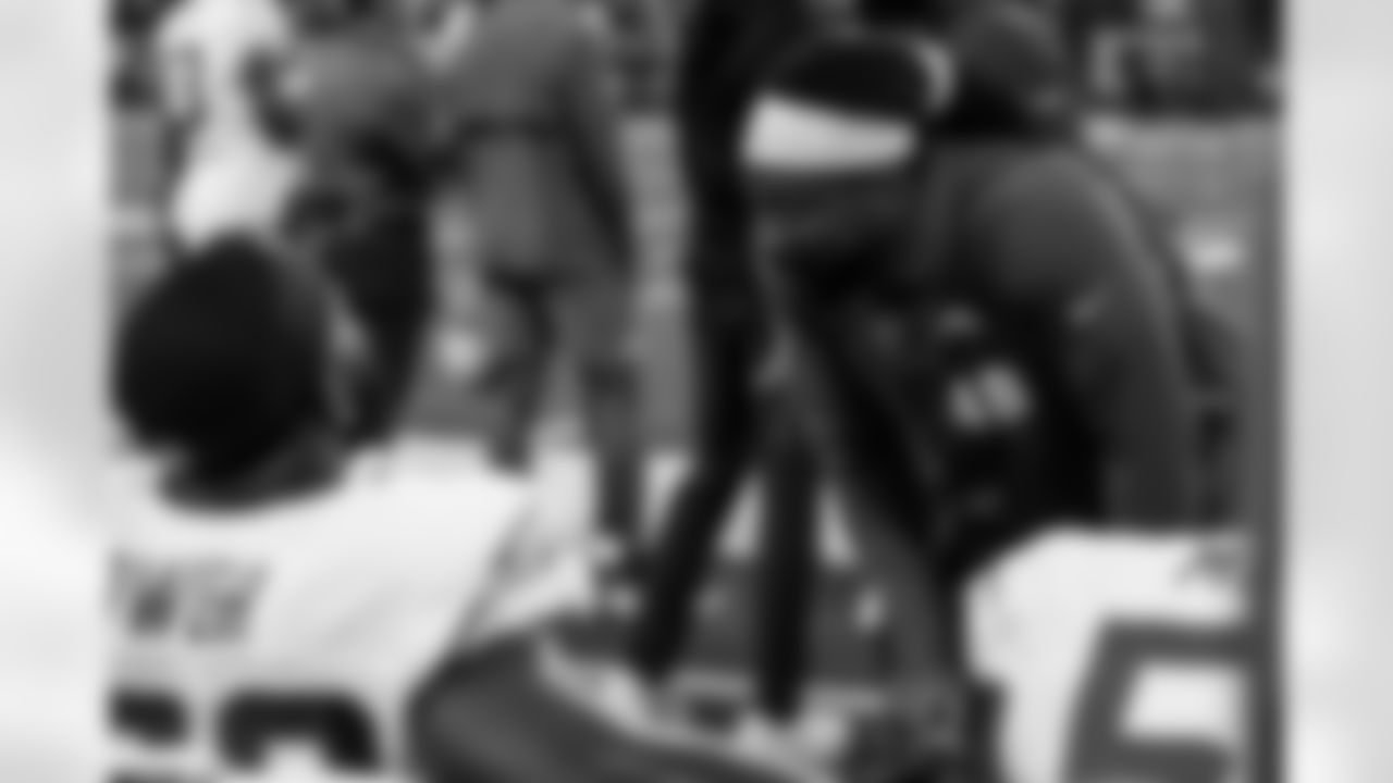 OLB Odafe Oweh (98) and OLB Bud Dupree (48)