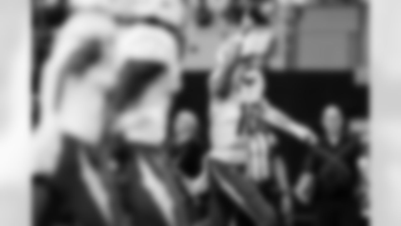 Check out the best shots from the Chargers Week 16 matchup against the Cowboys!