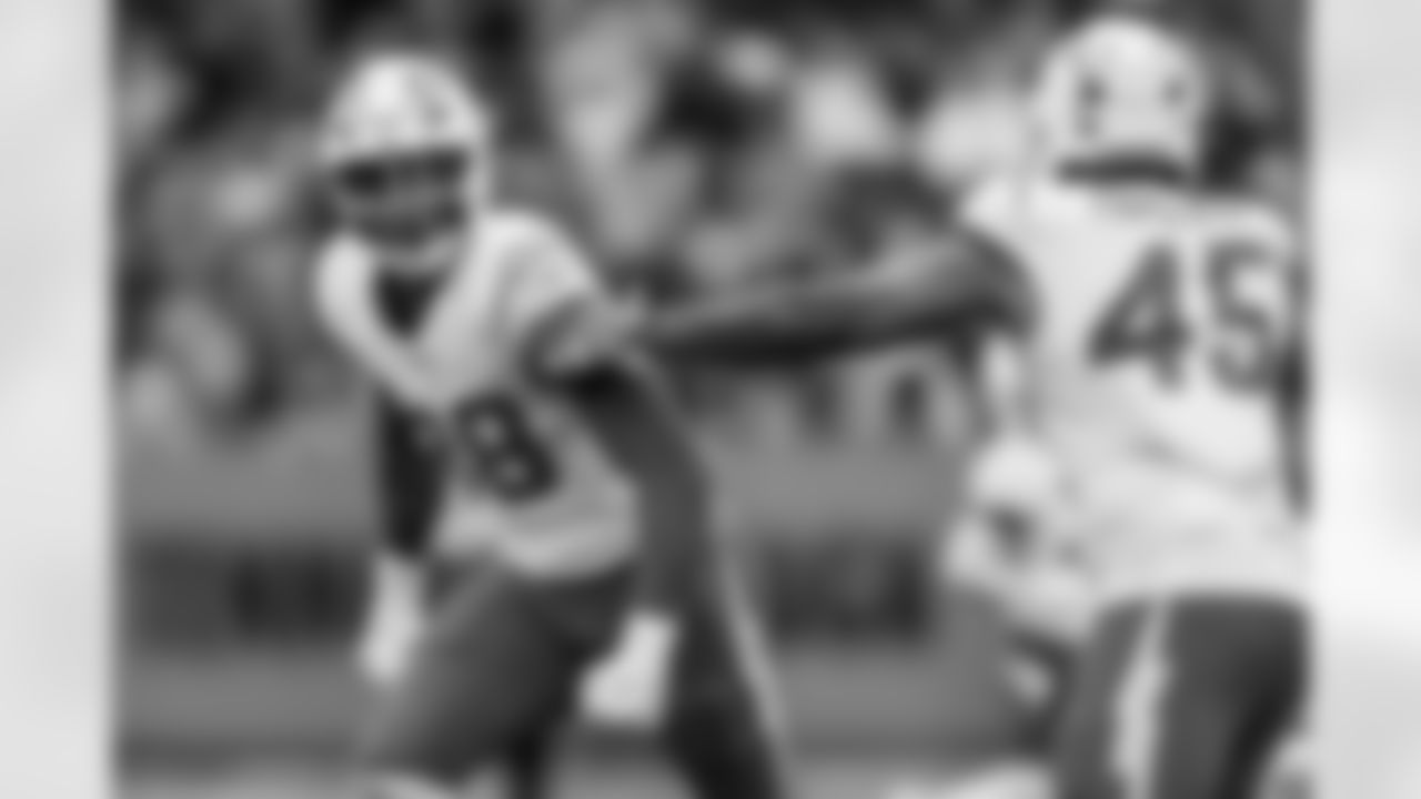 Take a look at the best photos of Chargers 2026 free agent Odafe Oweh