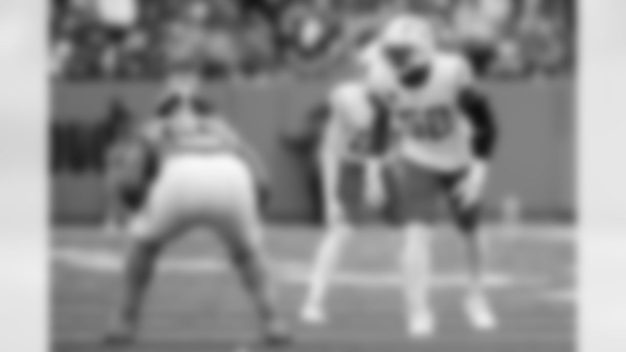 Check out the best shots from the Chargers Week 9 matchup against the Titans!