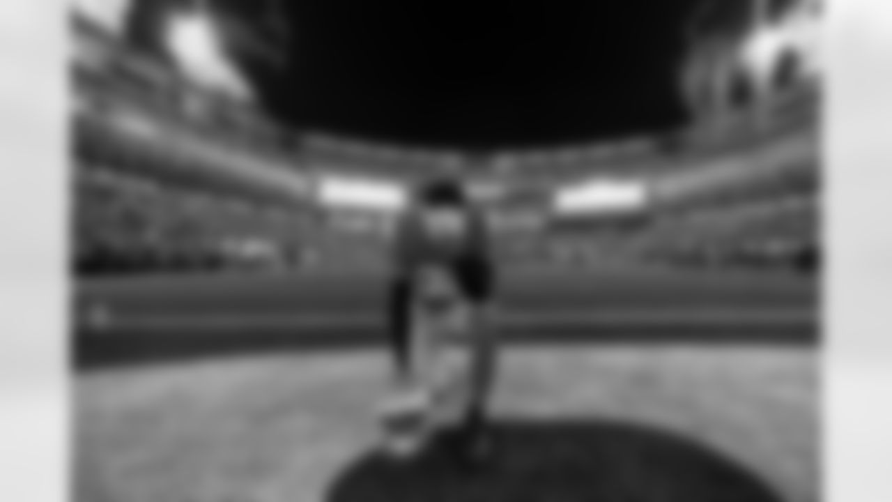 The Los Angeles Chargers play the New York Jets on Monday, November 6, 2023 at MetLife Stadium in East Rutherford, NJ.
[FINAL SCORE: LAC 27 - NYJ 6]