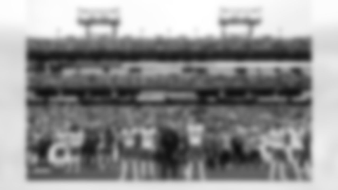 Check out the best shots from the Chargers Week 9 matchup against the Titans!