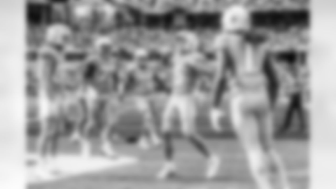 The Los Angeles Chargers play the Las Vegas Raiders on Thursday, September 5, 2024 at SoFi Stadium in Inglewood, CA.
[FINAL SCORE: LAC 22 - LV 10]