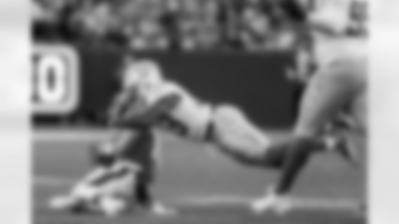 Check out the best shots from the Chargers Week 18 matchup against the Broncos!