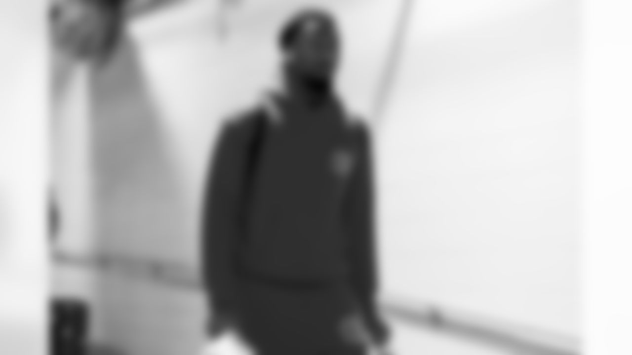 Check out the best shots from the Chargers Week 9 matchup against the Titans!