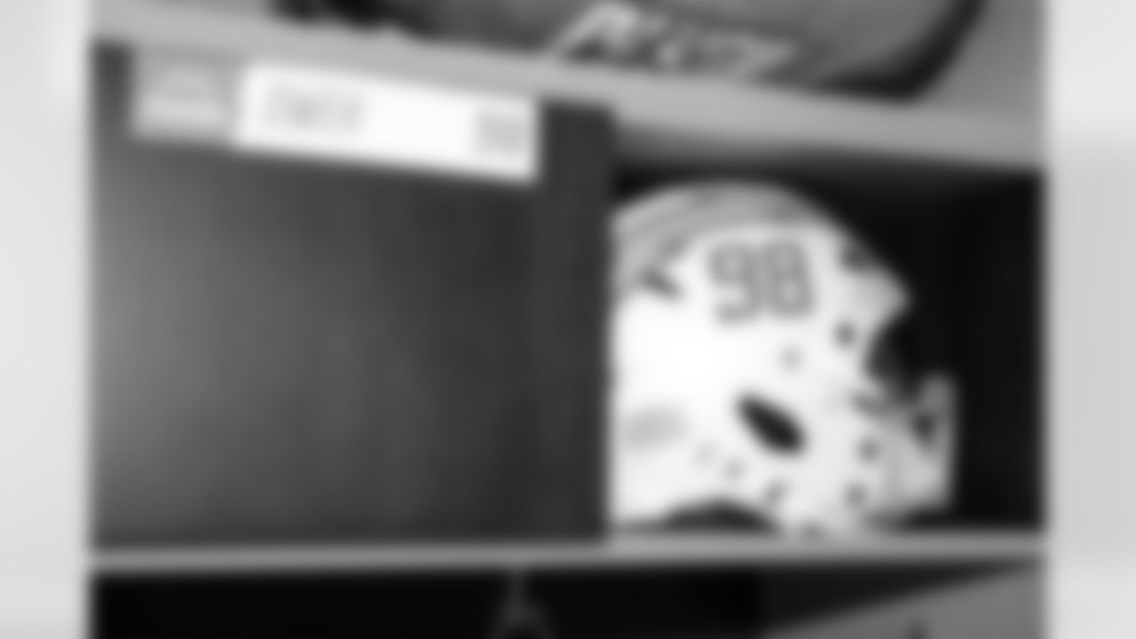 OLB Odafe Oweh (98)
