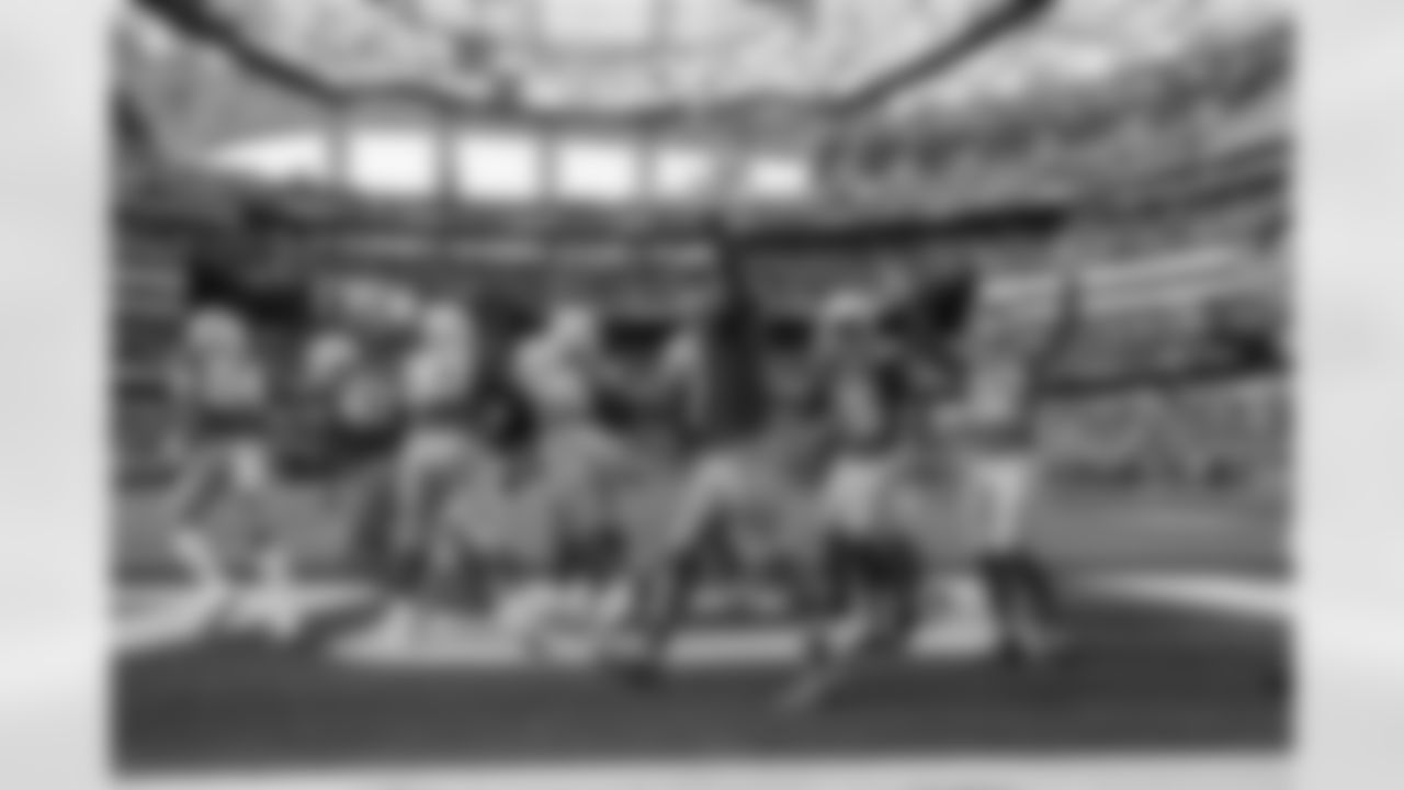 The Los Angeles Chargers play the Las Vegas Raiders on Sunday, September 8, 2024 at SoFi Stadium in Inglewood, CA.
[FINAL SCORE: LAC 22 - LV 10]