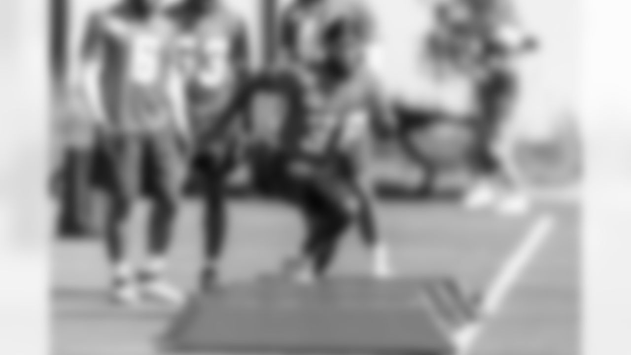 Los Angeles Chargers players participate in Phase 2 of the offseason program on Tuesday, May 20, 2025 at The Bolt in El Segundo, CA.