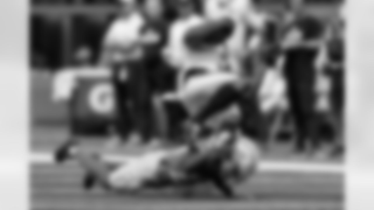 The Los Angeles Chargers play the Las Vegas Raiders on Sunday, September 8, 2024 at SoFi Stadium in Inglewood, CA.
[FINAL SCORE: LAC 22 - LV 10]