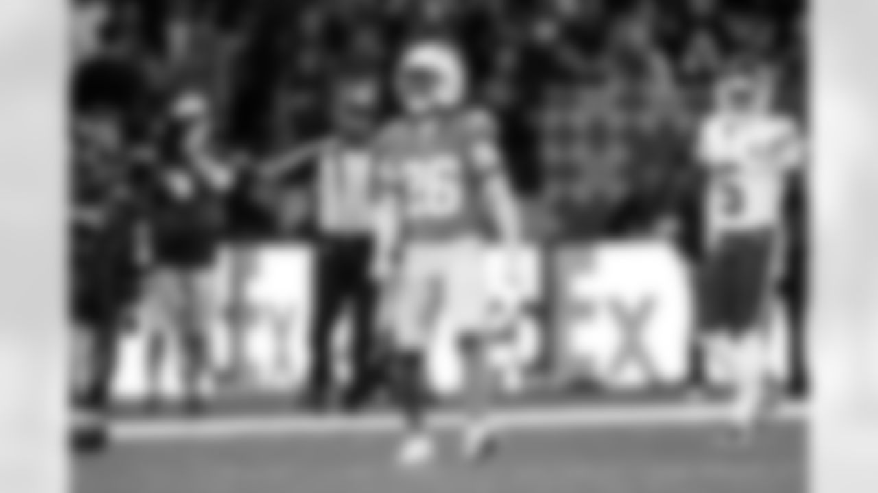 CB Donte Jackson (26)