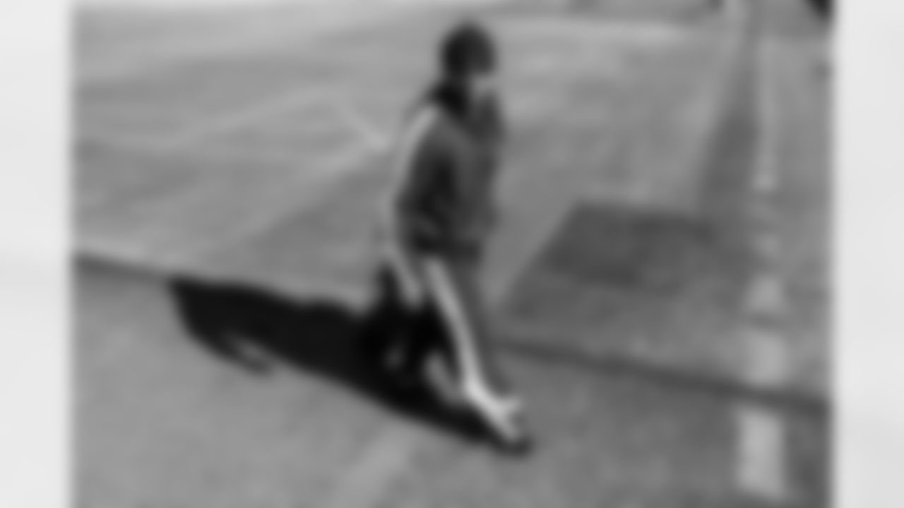 Los Angeles Chargers OLB Bud Dupree (48) travels to New England on Friday, Jan. 9, 2025 for the Wild Card matchup against the New England Patriots.