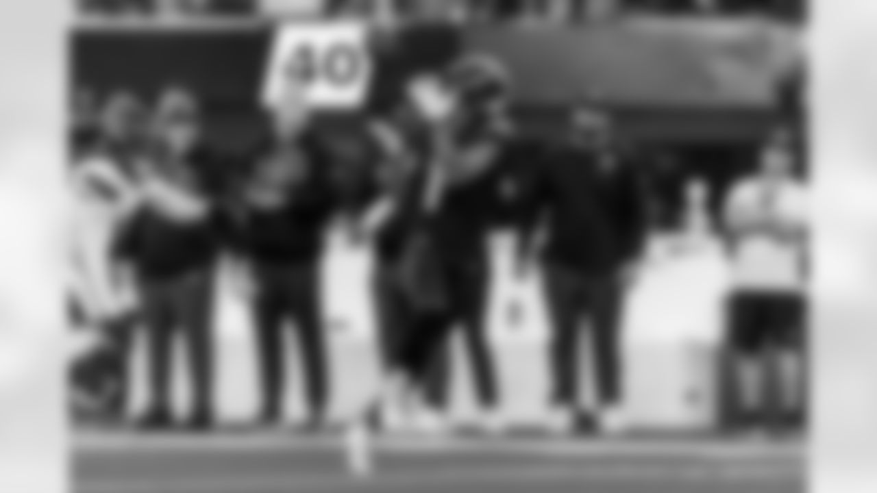 Check out the best shots from the Chargers Week 17 matchup against the Texans!